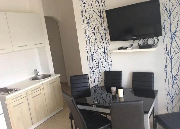 Resindenz Benni 7 Mit Beheiztem Grossem Pool Appartement *