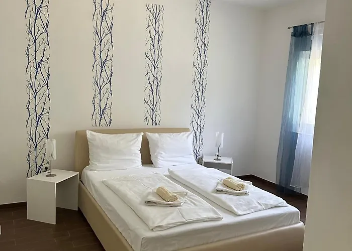 Resindenz Benni 7 Mit Beheiztem Grossem Pool Medulin