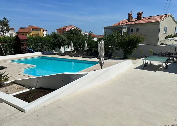 Resindenz Benni 7 Mit Beheiztem Grossem Pool Apartment